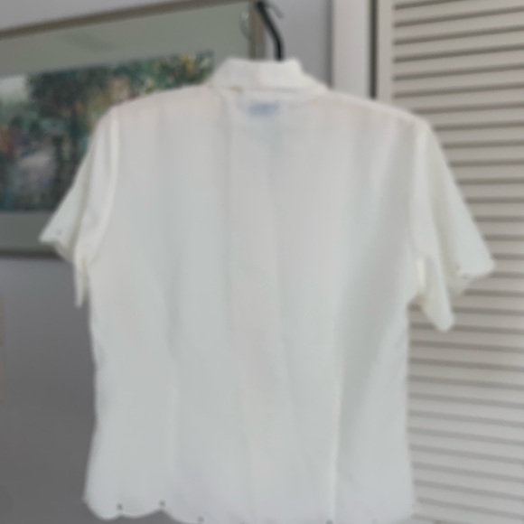 BEA Classics White Short Sleeved Blouse - Picture 2 of 4